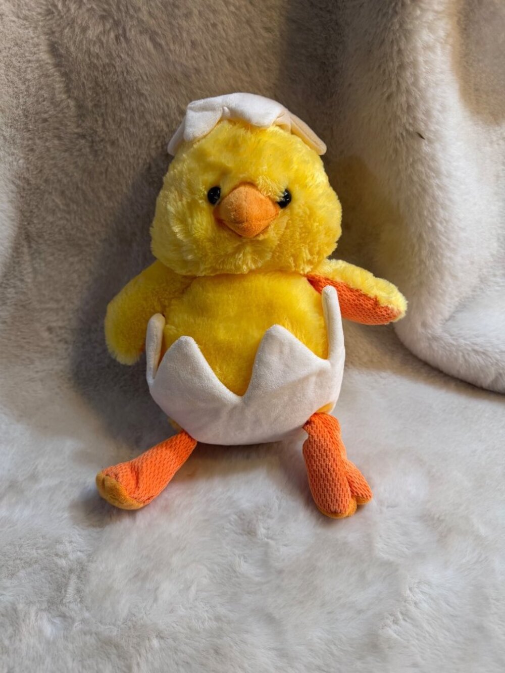 Scentsy Buddy Eggmund the Chuck chicken plush